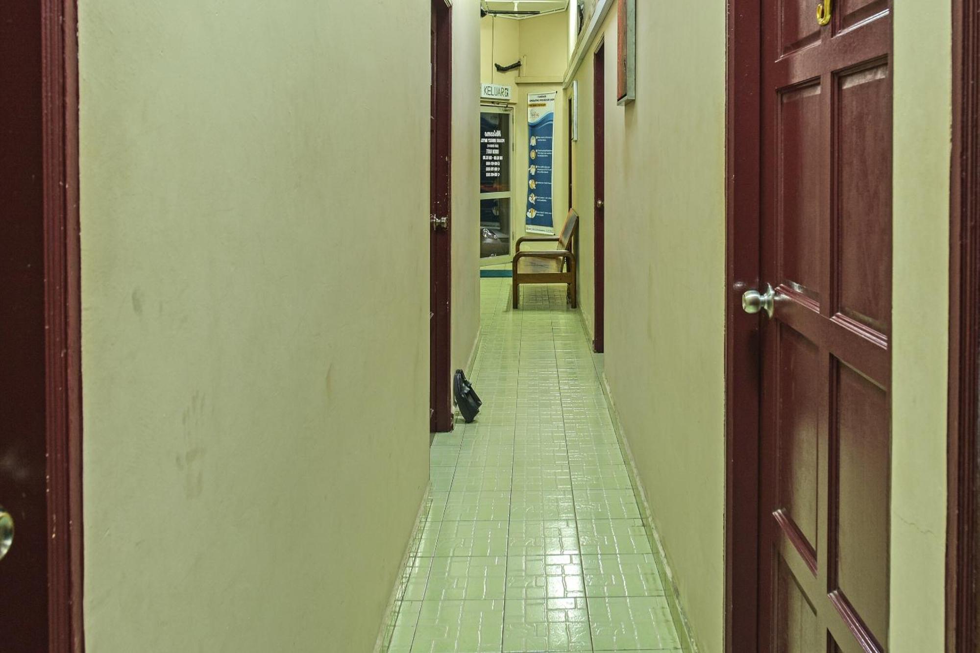 Spot On 90144 Corridor Hotel 1 Pekan Exterior foto